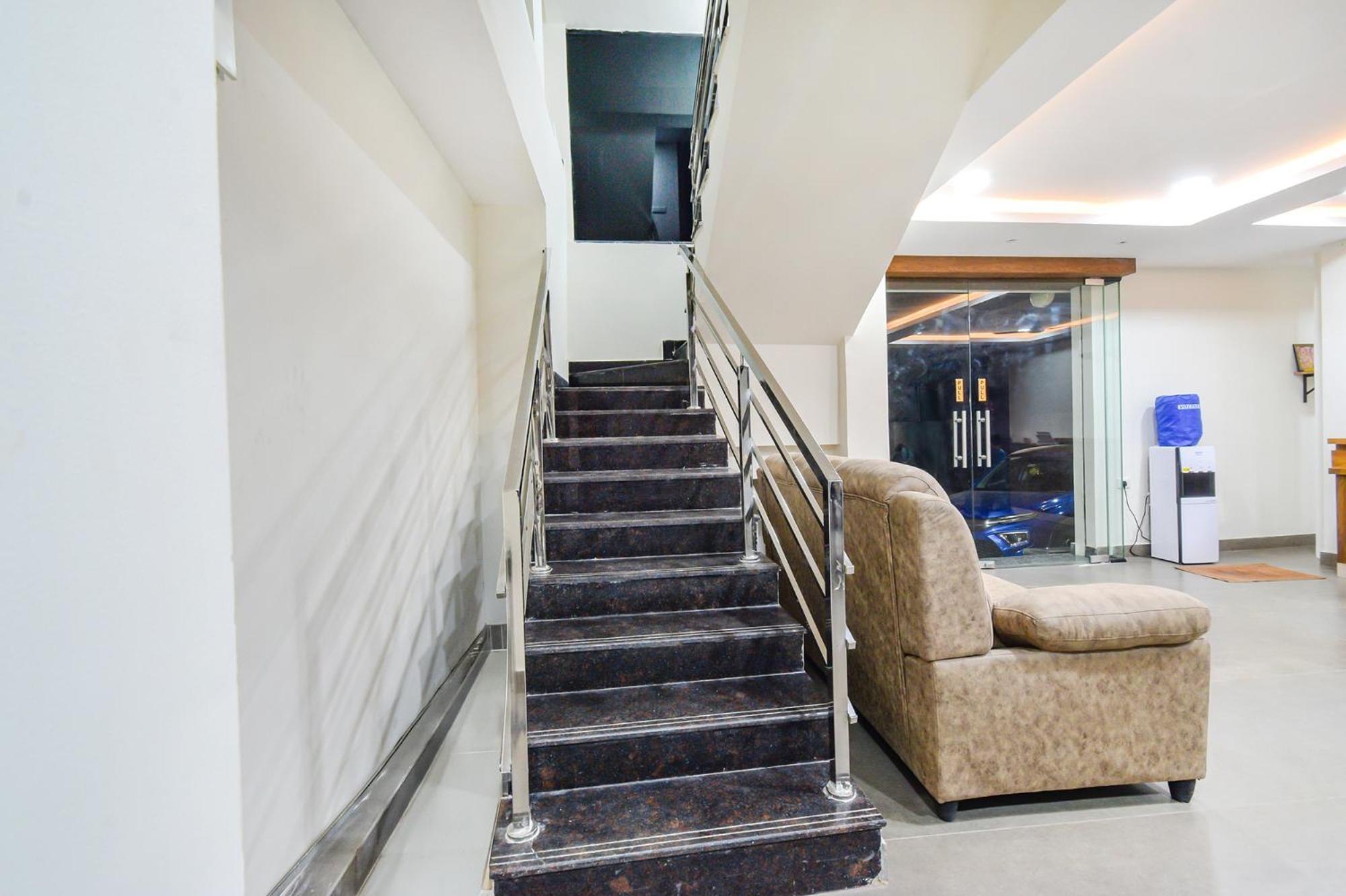 Fabhotel Seri - Nr Kims Hospital, Gachibowli Haiderabad Buitenkant foto